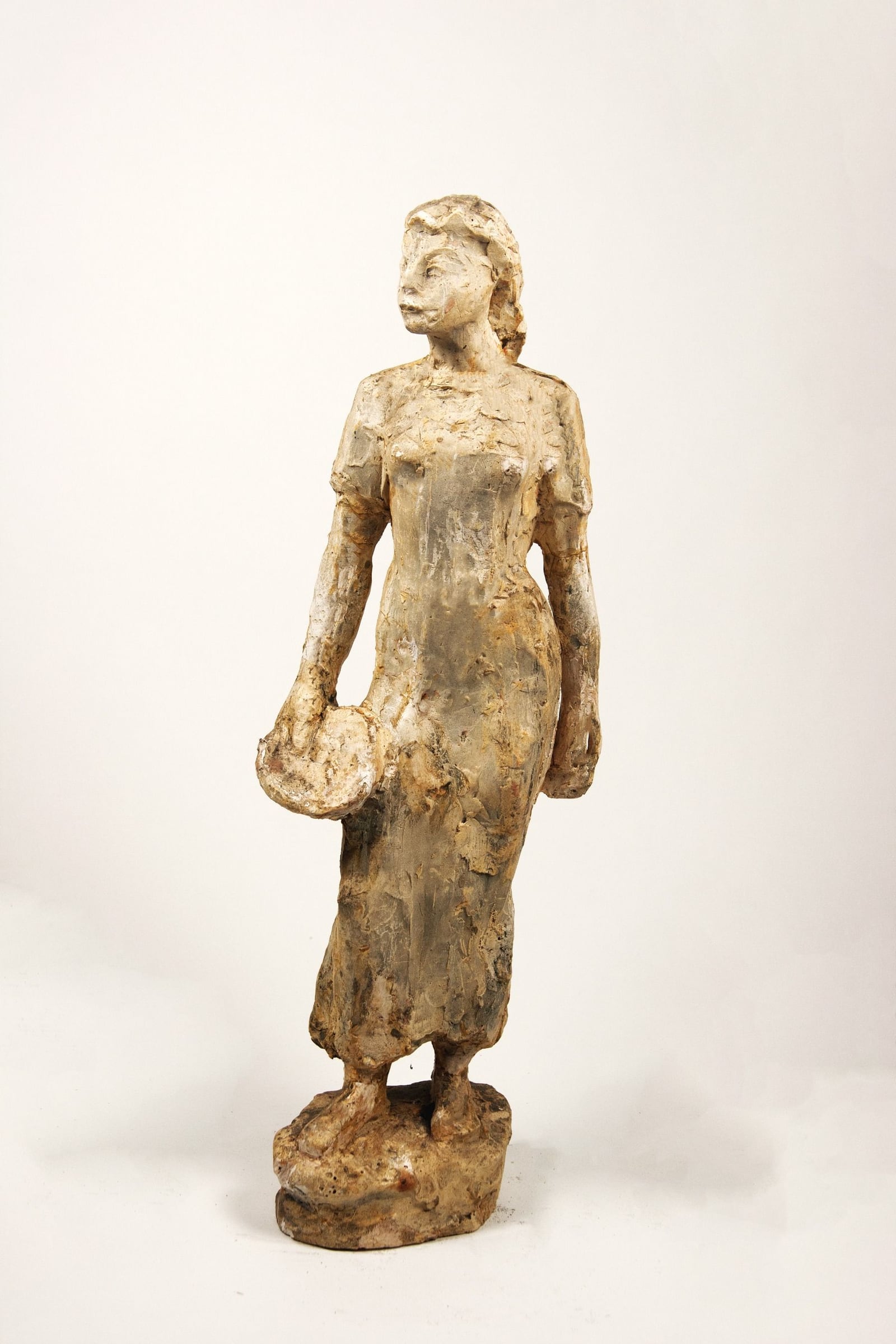 Frauenfigur mit Schale – More views 1