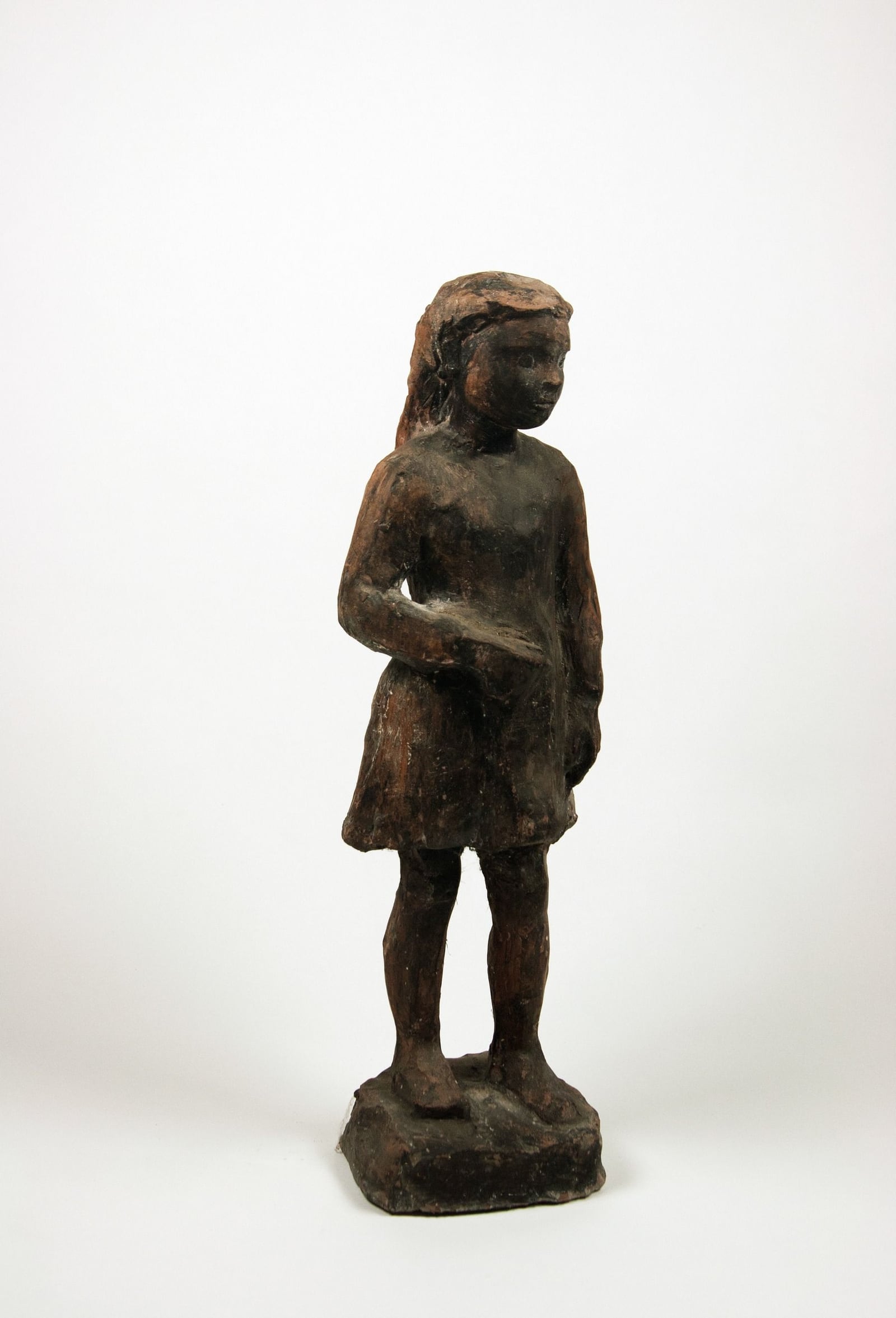 Mädchenfigur – More views 1