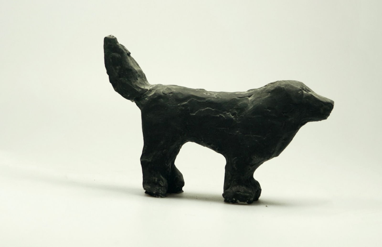 Stehender Hund – More views 2